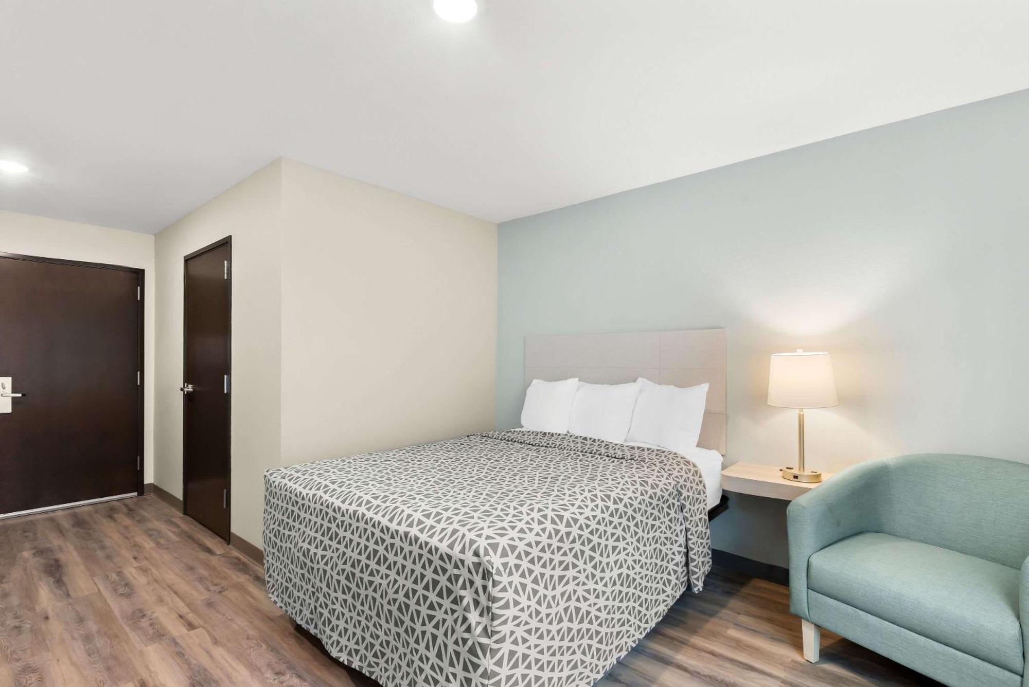 Woodspring Suites Savannah West Chatham Parkway Exteriér fotografie